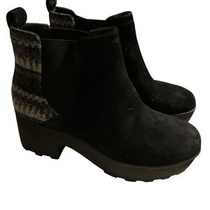 Zodiac Black and Gray Ankle Booties